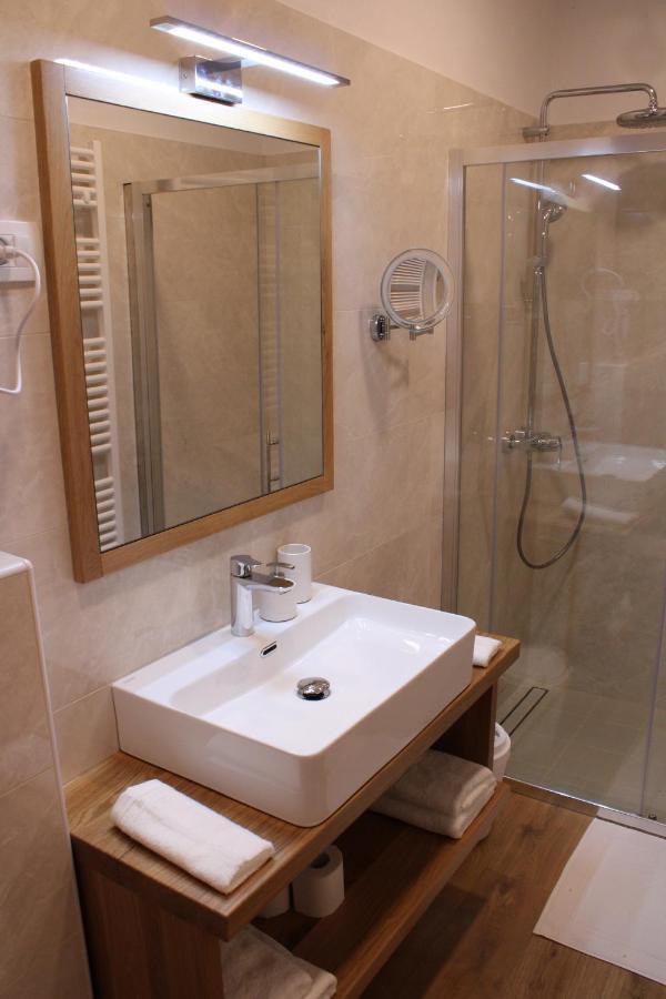 Hotel G House Dutovlje Zewnętrze zdjęcie